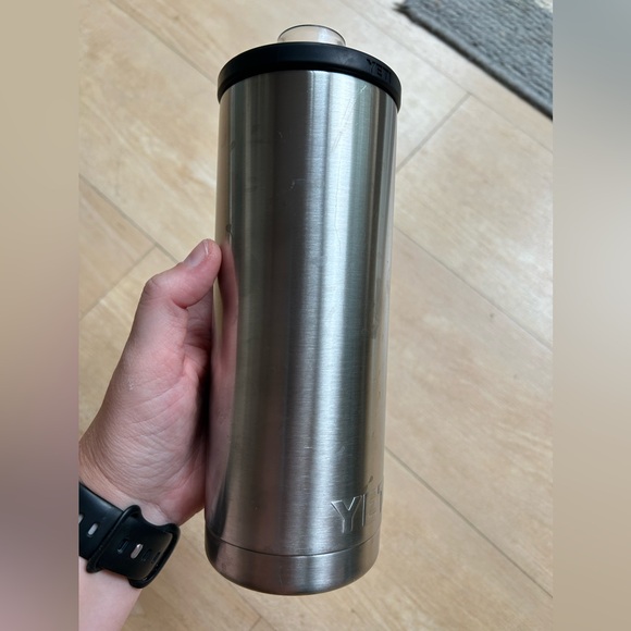 YETI Silver Travel Mug with Black Lid - Picture 5 of 5